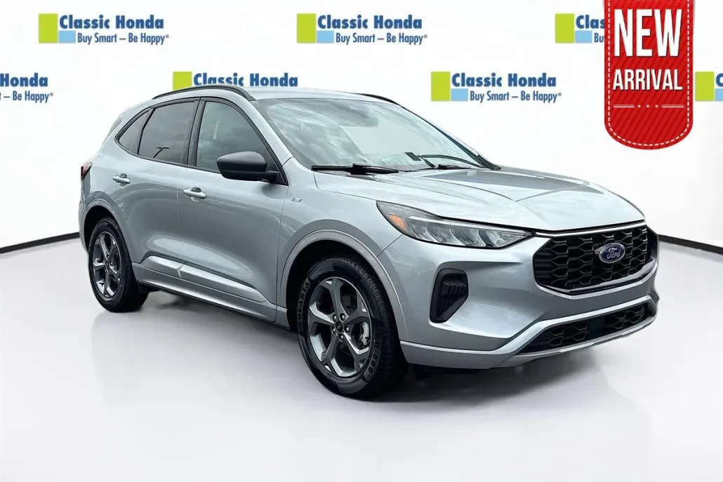 2024 Ford Escape ST-Line photo 1