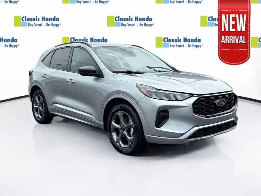 2024 Ford Escape ST-Line photo 1