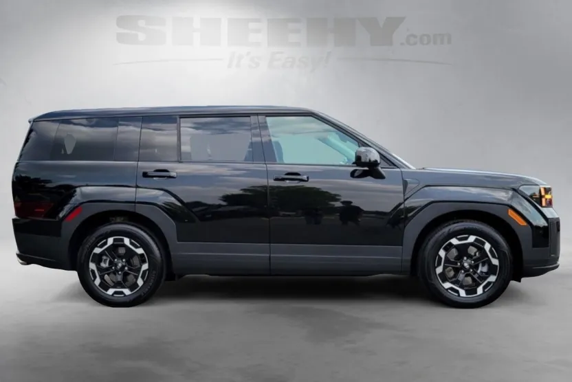 2025 Hyundai Santa Fe SE photo 1