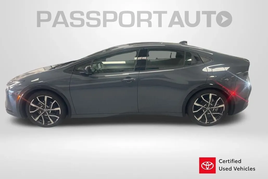 2024 Toyota Prius Prime XSE photo 1