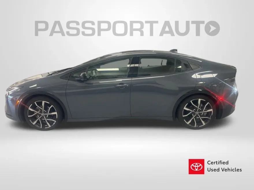 2024 Toyota Prius Prime XSE photo 1