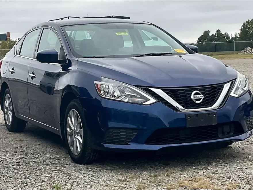 2019 Nissan Sentra SV photo 1