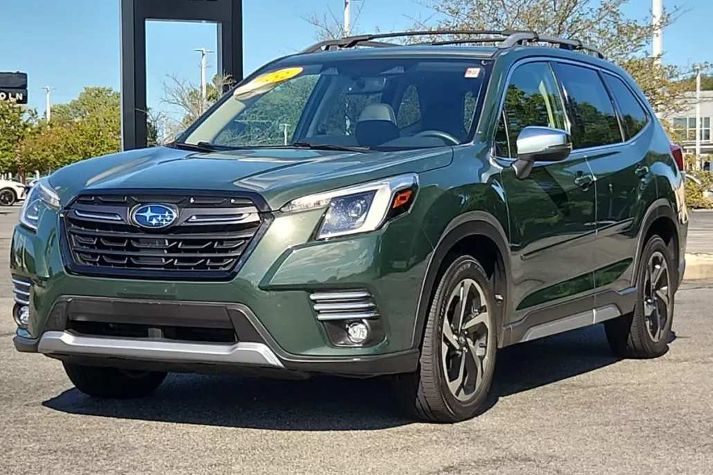 2022 Subaru Forester Touring photo 1