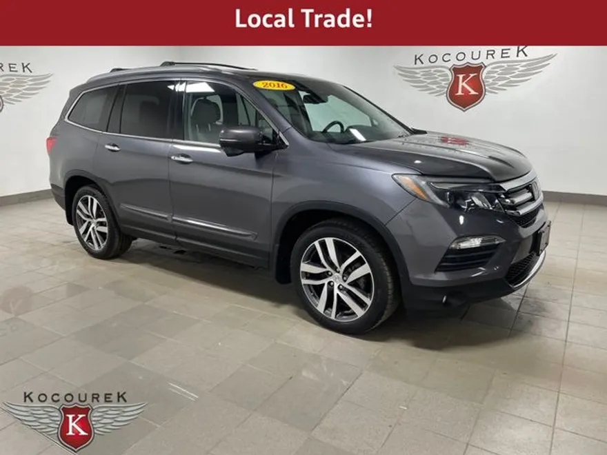 2016 Honda Pilot Touring photo 1