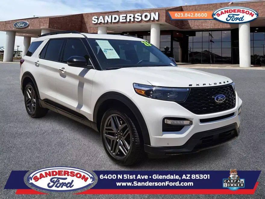 2023 Ford Explorer ST photo 1