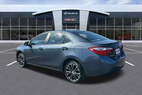 2015 Toyota Corolla L photo 3
