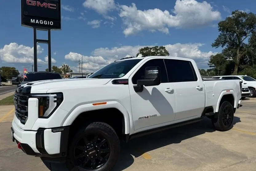 2024 Gmc Sierra HD AT4 photo 1