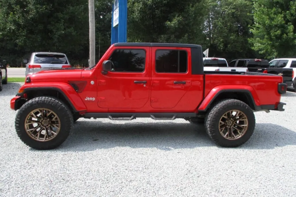 2023 Jeep Gladiator Overland photo 1