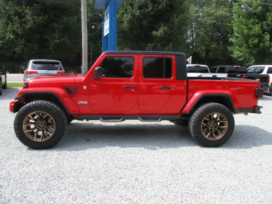 2023 Jeep Gladiator Overland photo 1