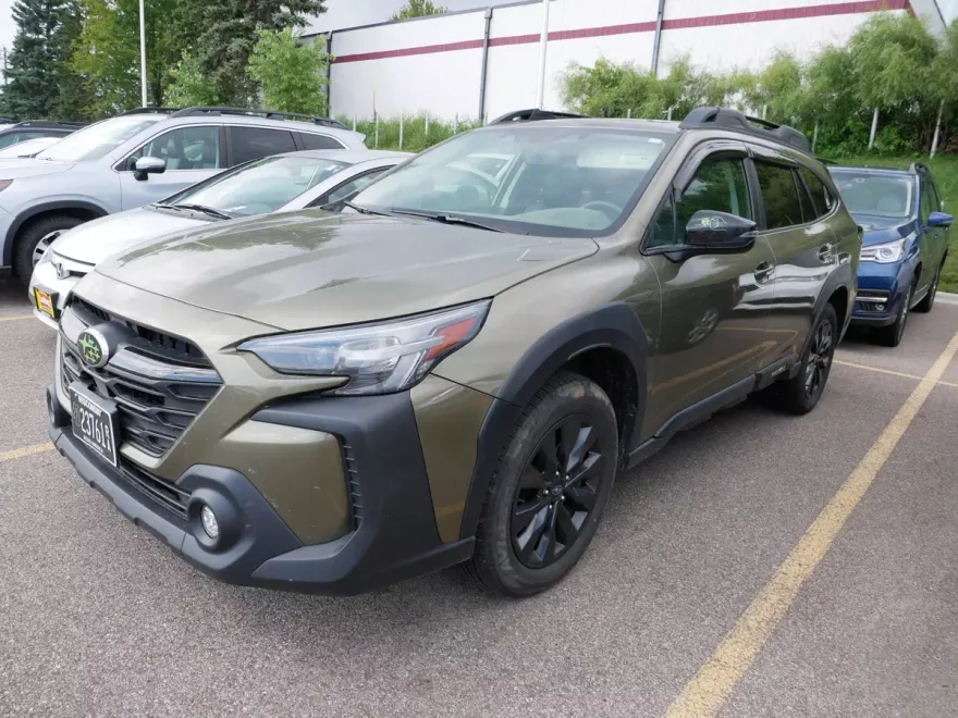 2023 Subaru Outback Onyx Edition XT photo 1