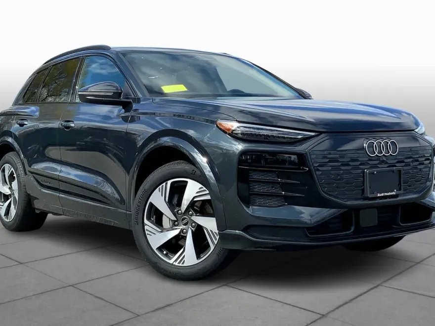 2025 Audi Q6 E-tron Premium Plus photo 1