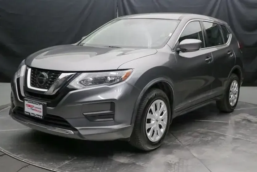2019 Nissan Rogue S photo 1