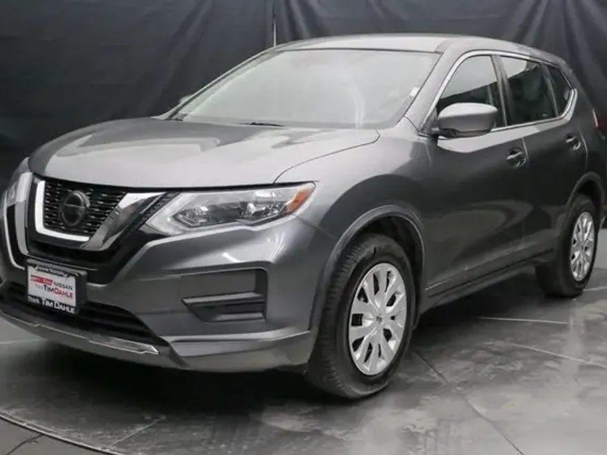 2019 Nissan Rogue S photo 1