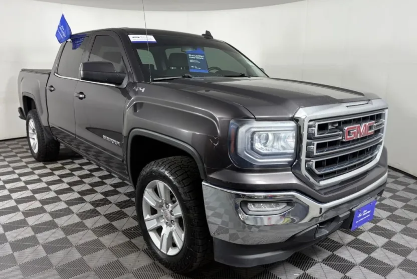2016 Gmc Sierra 1500 SLE photo 1