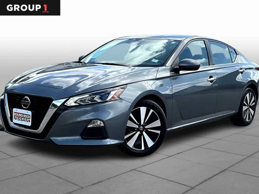 2022 Nissan Altima 2.5 SV photo 1
