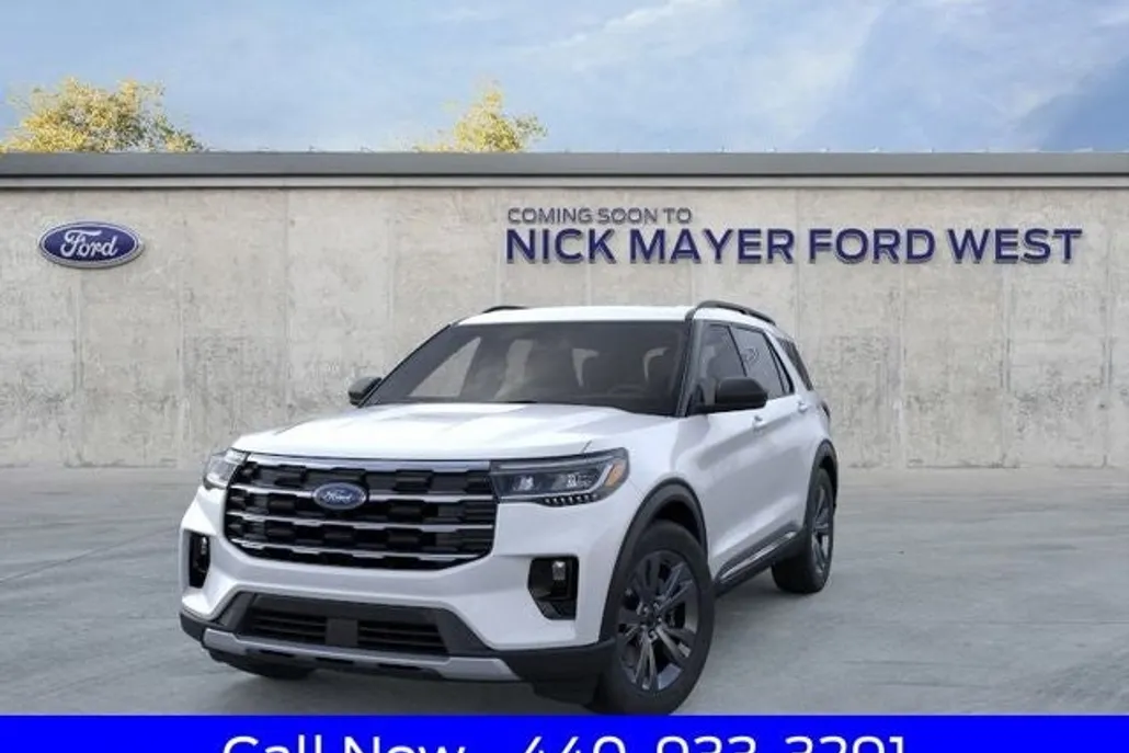 2025 Ford Explorer photo 1