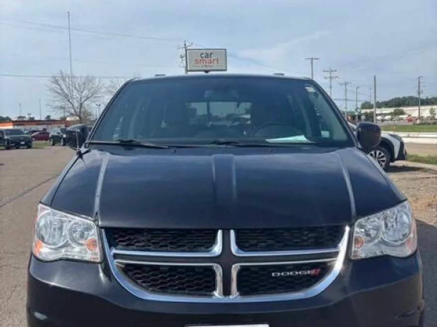 2019 Dodge Grand Caravan SXT photo 1