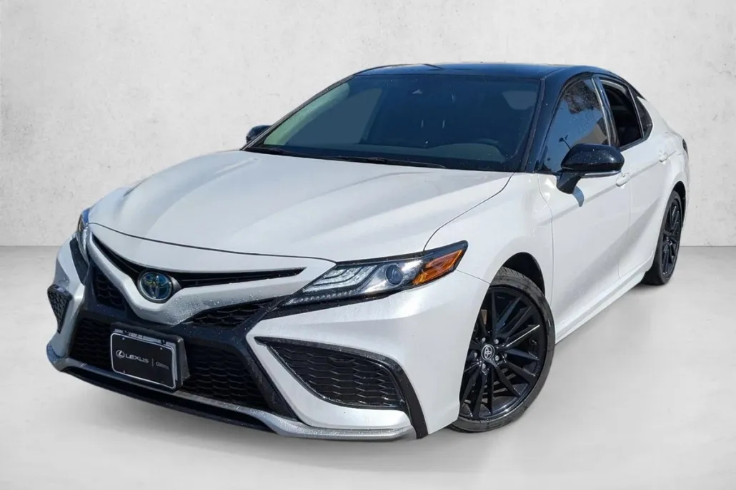 2023 Toyota Camry XSE photo 1