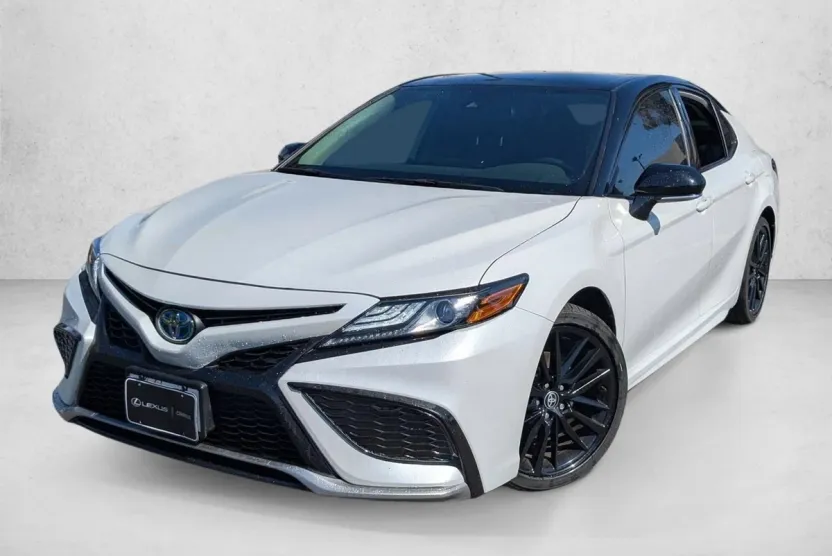 2023 Toyota Camry XSE photo 1