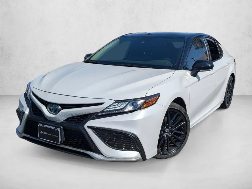 2023 Toyota Camry XSE photo 1