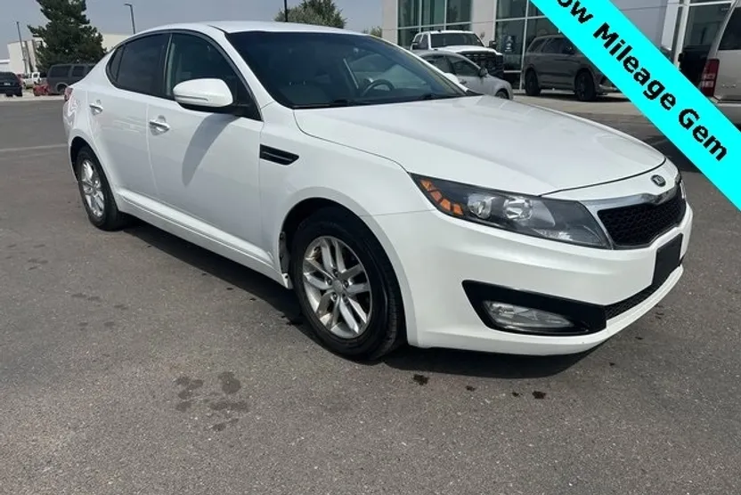 2013 Kia Optima LX photo 1