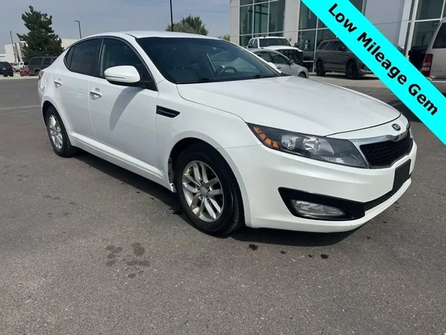 2013 Kia Optima LX photo 1
