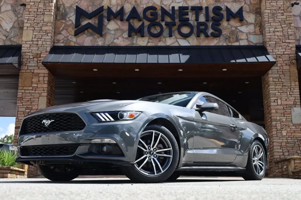 2015 Ford Mustang EcoBoost Premium photo 1