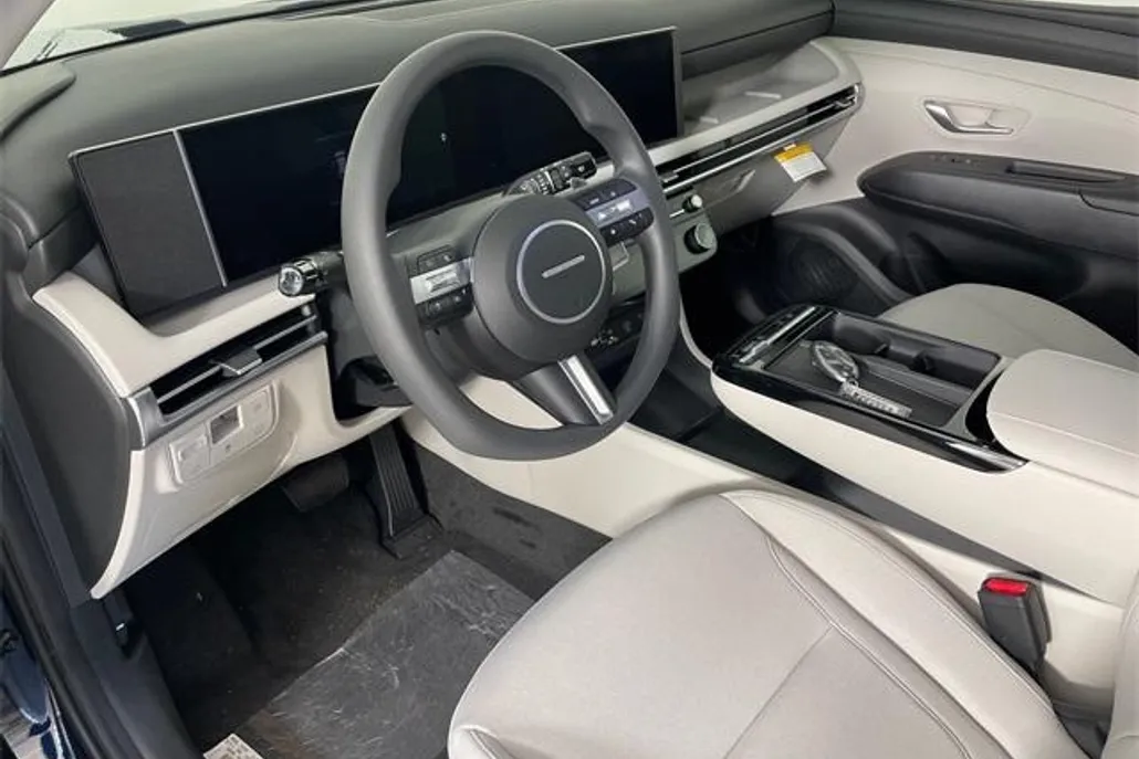 2026 Hyundai Tucson Hybrid SEL Convenience photo 1