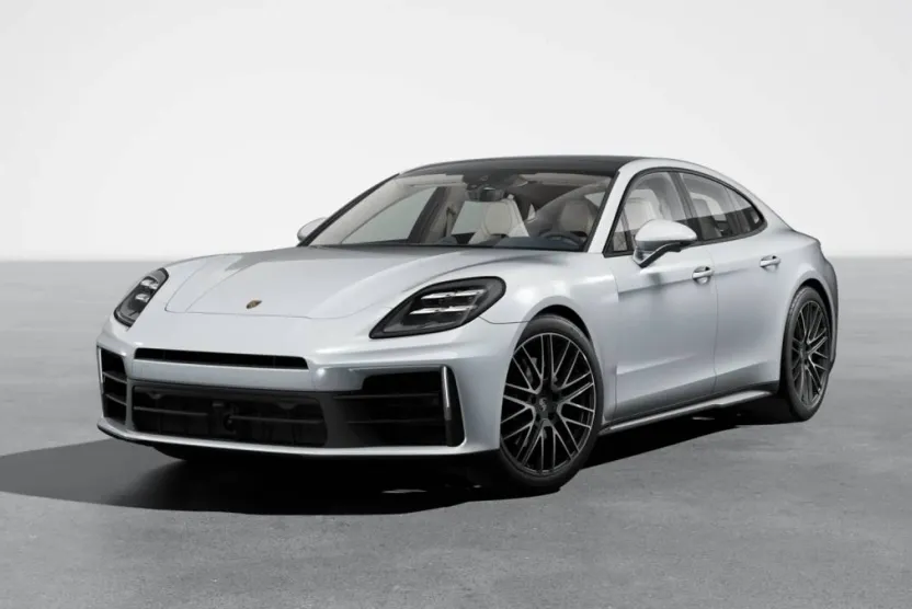 2026 Porsche Panamera 4 photo 1