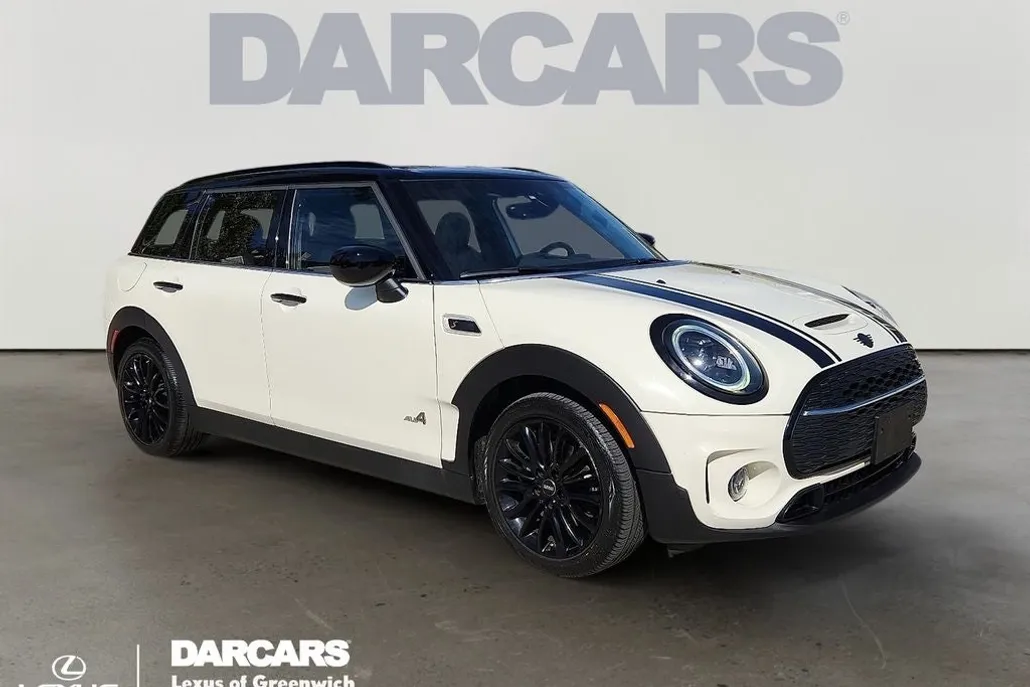 2022 Mini Clubman Base S ALL4 photo 1