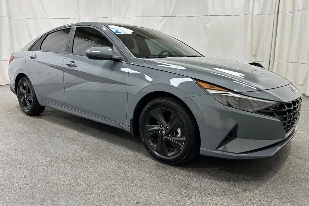 2023 Hyundai Elantra Hybrid Blue photo 1