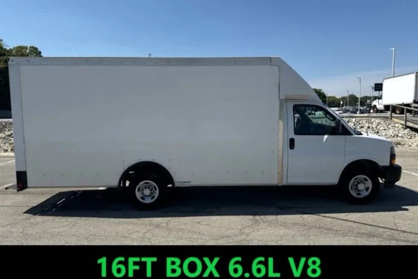 2021 Chevrolet Express Cutaway Work Van photo 1