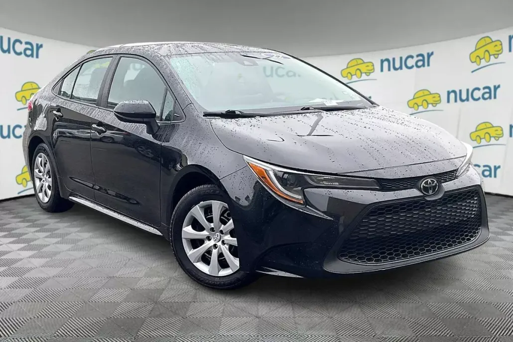2022 Toyota Corolla LE photo 1