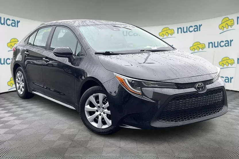 2022 Toyota Corolla LE photo 1
