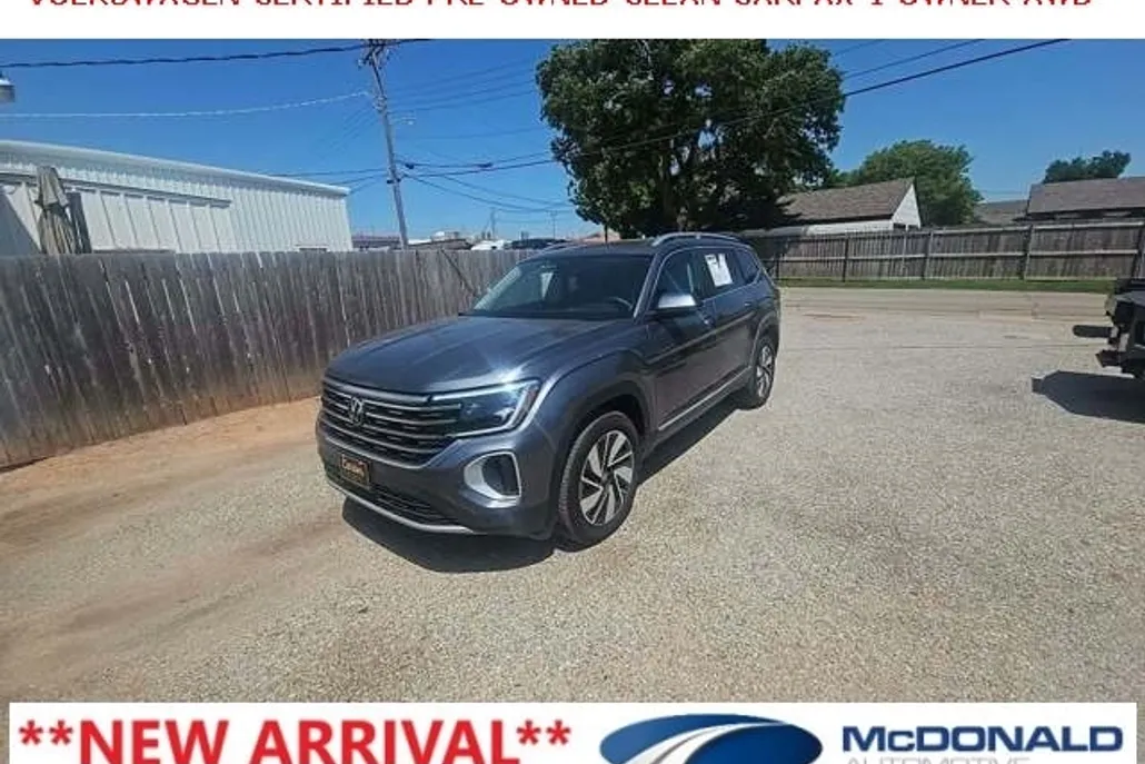 2024 Volkswagen Atlas SEL photo 1