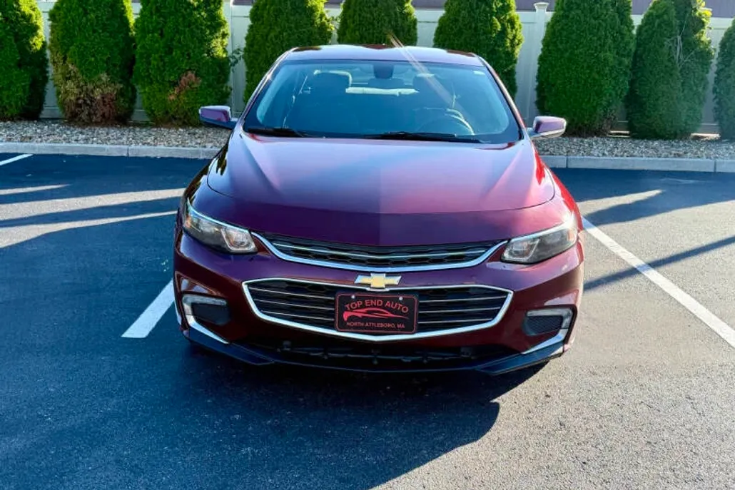 2016 Chevrolet Malibu 1LT photo 1