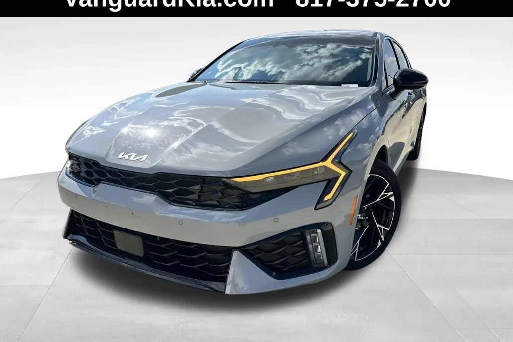 2025 Kia K5 GT-Line photo 1