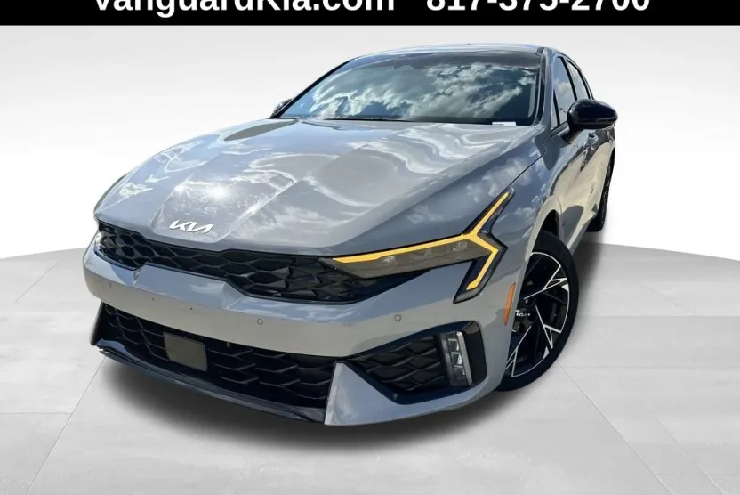 2025 Kia K5 GT-Line photo 1