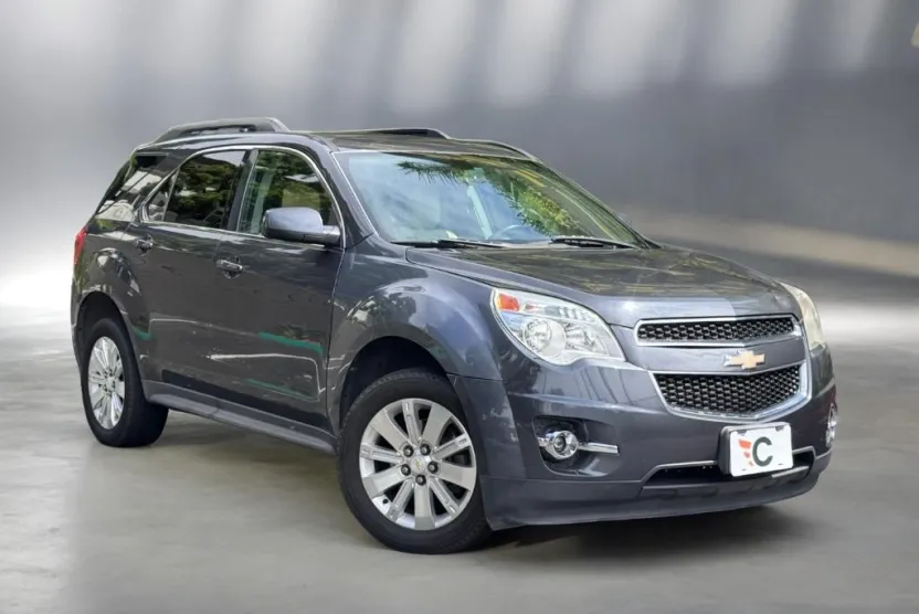 2011 Chevrolet Equinox LT photo 1