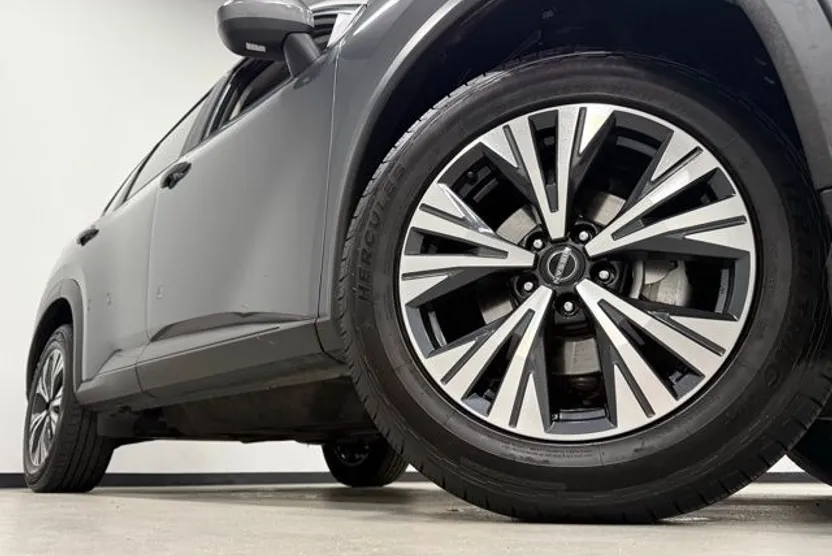 2023 Nissan Rogue SV photo 1