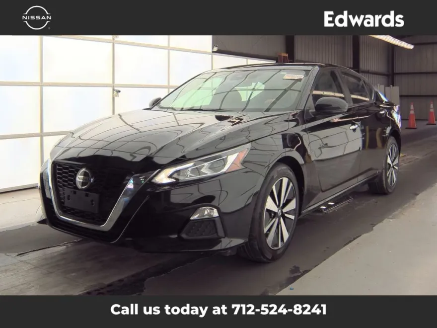 2022 Nissan Altima 2.5 SV photo 1