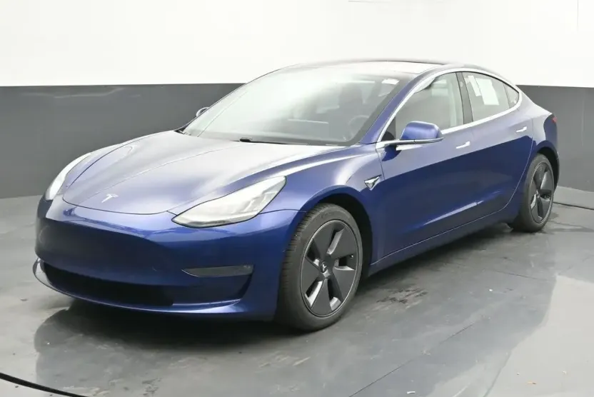 2018 Tesla Model 3 Long Range photo 1