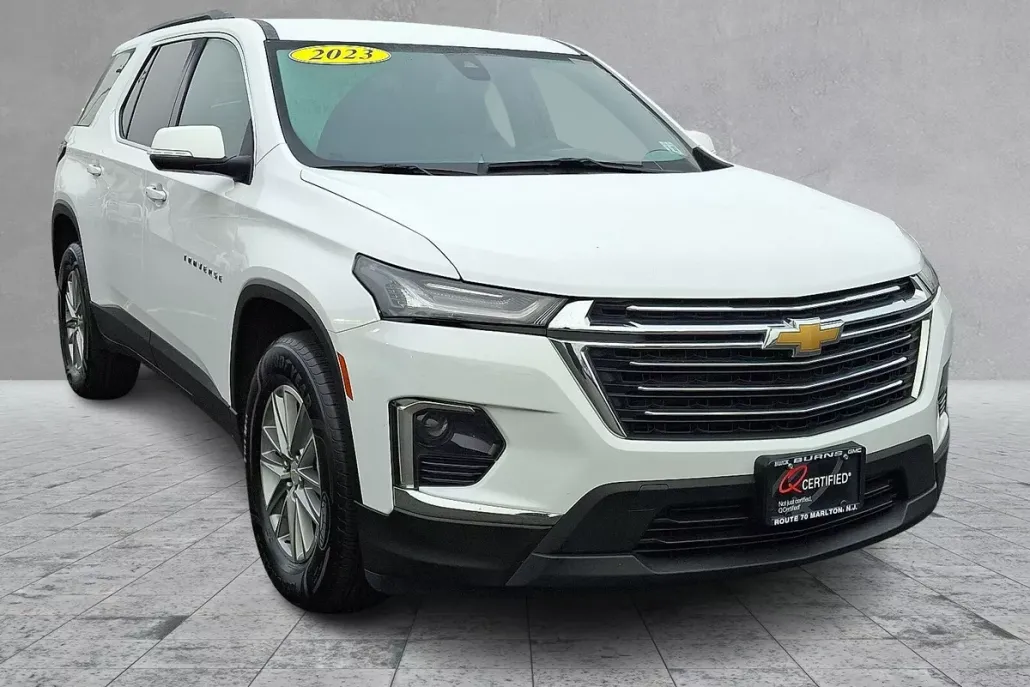 2023 Chevrolet Traverse Cloth 1LT photo 1
