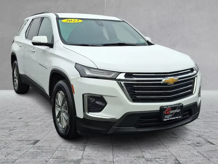 2023 Chevrolet Traverse Cloth 1LT photo 1