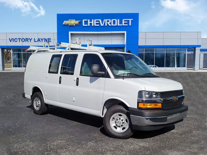 2024 Chevrolet Express Cargo 2500 photo 1