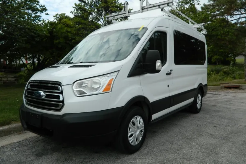 2019 Ford Transit XLT photo 1