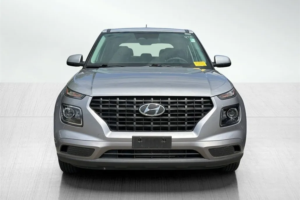 2024 Hyundai Venue SE photo 1
