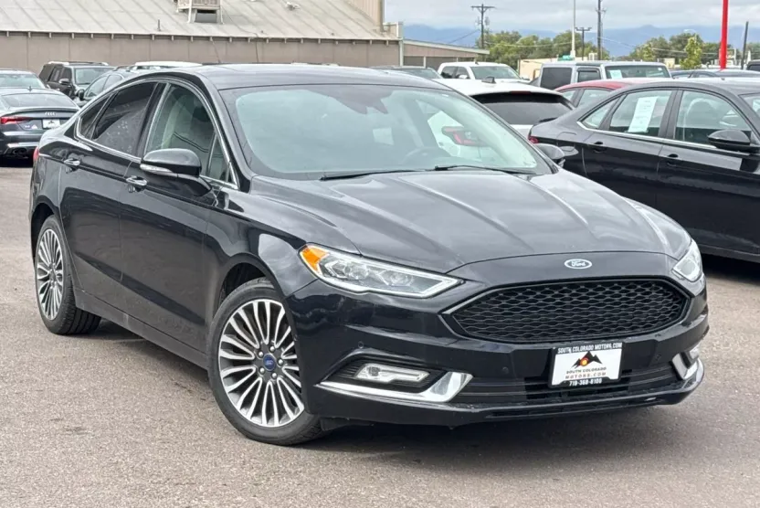 2017 Ford Fusion Titanium photo 1