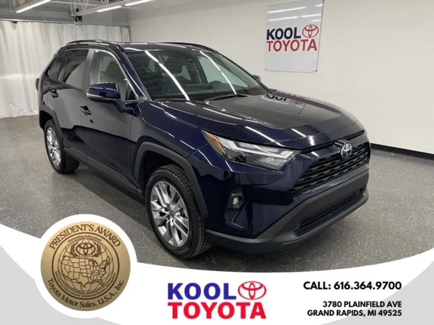 2022 Toyota RAV4 XLE Premium photo 1