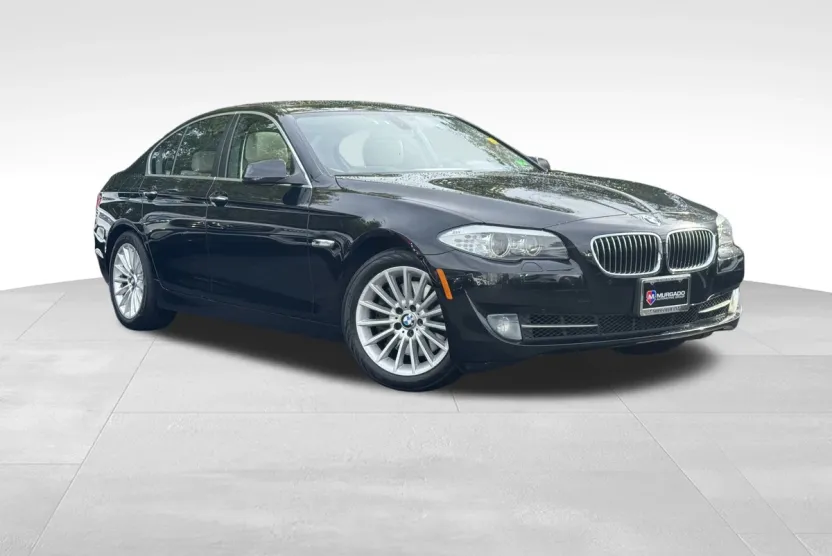 2011 Bmw 535i 5-Series photo 1